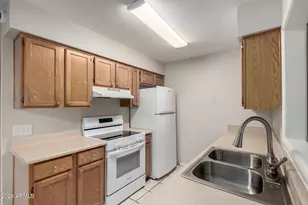 8905 N 55th Dr, Glendale, AZ 85302 - Photo 12