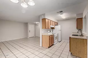 8905 N 55th Dr, Glendale, AZ 85302 - Photo 10