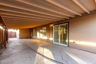 8905 N 55th Dr, Glendale, AZ 85302 - Photo 32