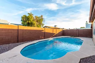 8905 N 55th Dr, Glendale, AZ 85302 - Photo 30