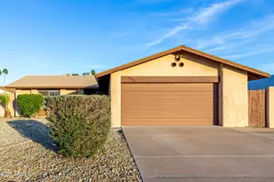 8905 N 55th Dr, Glendale, AZ 85302 - Photo 2