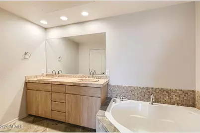 17 W Vernon Avenue #615, Phoenix, AZ 85003 - Photo 16