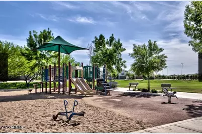 4677 E Wildhorse Drive, Gilbert, AZ 85297 - Photo 8