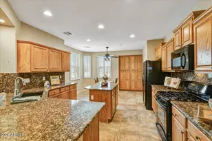 12612 W Fetlock Trail, Peoria, AZ 85383 - Photo 6