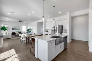 825 E Perdido Wy, Phoenix, AZ 85086 - Photo 16