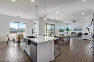 825 E Perdido Wy, Phoenix, AZ 85086 - Photo 16