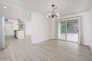 4653 E Almeria Rd, Phoenix, AZ 85008 - Photo 8