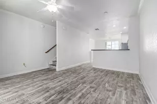 4455 E Paradise Vlg Pkwy S, Phoenix, AZ 85032 - Photo 6