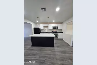 2628 N 61st Avenue, Phoenix, AZ 85035 - Photo 8