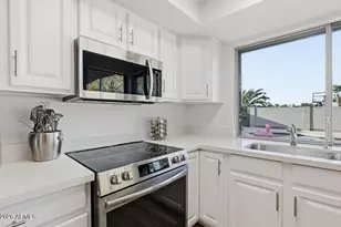 3444 E Paradise Dr, Phoenix, AZ 85028 - Photo 14