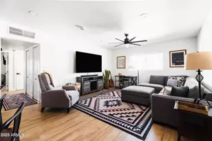 3102 N 35th St, Phoenix, AZ 85018 - Photo 2