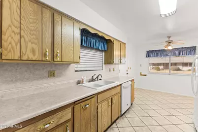 10733 W Saratoga Circle, Sun City, AZ 85351 - Photo 14