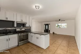 7715 W Crittenden Ln, Phoenix, AZ 85033 - Photo 10