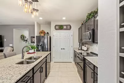 25928 W Vista North Drive, Buckeye, AZ 85396 - Photo 10