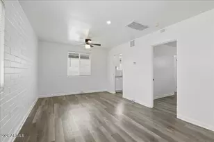 920 E Montebello Ave, Phoenix, AZ 85014 - Photo 8