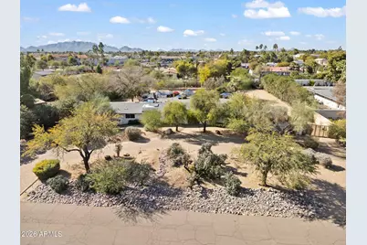11020 N 74th Street, Scottsdale, AZ 85260 - Photo 2
