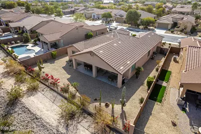 17864 W Lavender Lane, Goodyear, AZ 85338 - Photo 4