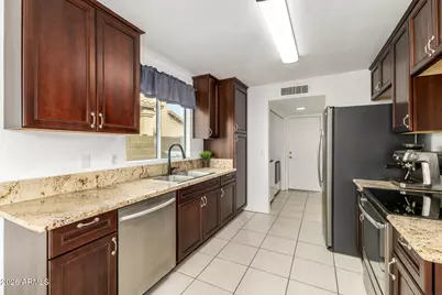 4313 E Desert Trumpet Road, Phoenix, AZ 85044 - Photo 16