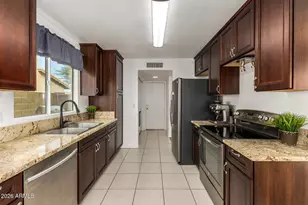 4313 E Desert Trumpet Rd, Phoenix, AZ 85044 - Photo 1