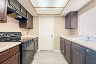 6935 W Devonshire Ave, Phoenix, AZ 85033 - Photo 10