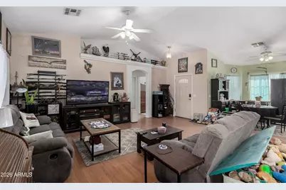 9530 W Tinajas Drive, Arizona City, AZ 85123 - Photo 10