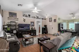 9530 W Tinajas Dr, Arizona City, AZ 85123 - Photo 10