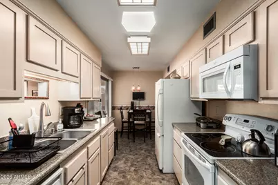 17427 N Boswell Boulevard, Sun City, AZ 85373 - Photo 12