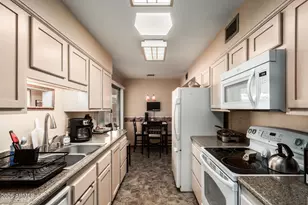 17427 N Boswell Blvd, Sun City, AZ 85373 - Photo 12