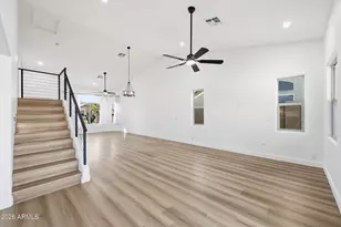 916 E Harwell Rd, Phoenix, AZ 85042 - Photo 10