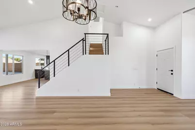 916 E Harwell Road, Phoenix, AZ 85042 - Photo 8