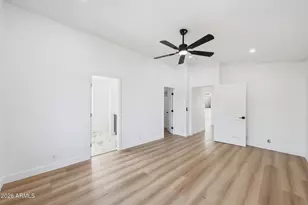 916 E Harwell Rd, Phoenix, AZ 85042 - Photo 26