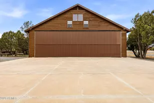 2344 Hellcat Circle, Overgaard, AZ 85933 - Photo 32