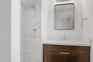 813 E Marlette Ave, Phoenix, AZ 85014 - Photo 10