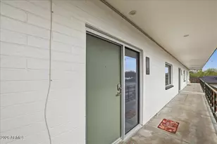 813 E Marlette Ave, Phoenix, AZ 85014 - Photo 14