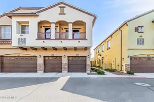 2725 E Mine Creek Rd, Phoenix, AZ 85024 - Photo 1