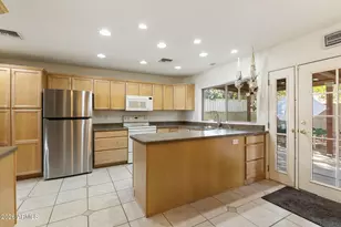 19236 N 14th Dr, Phoenix, AZ 85027 - Photo 6