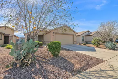 915 W Desert Seasons Drive, San Tan Valley, AZ 85143 - Photo 1