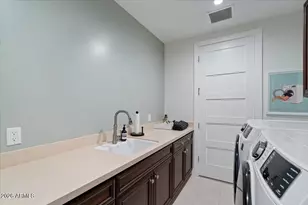 6166 N Scottsdale Rd, Paradise Valley, AZ 85253 - Photo 26