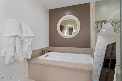 6166 N Scottsdale Road #B3007, Paradise Valley, AZ 85253 - Photo 10
