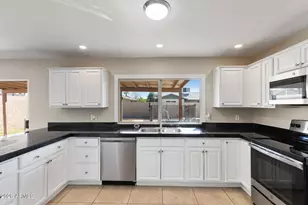 4569 W Shaw Butte Dr, Glendale, AZ 85304 - Photo 2