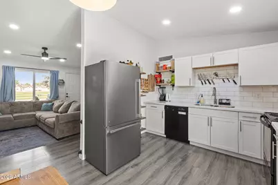 3120 N 67th Lane #28, Phoenix, AZ 85033 - Photo 16