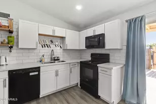 3120 N 67th Ln, Phoenix, AZ 85033 - Photo 18