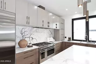 3106 N Valencia Ln, Phoenix, AZ 85018 - Photo 6