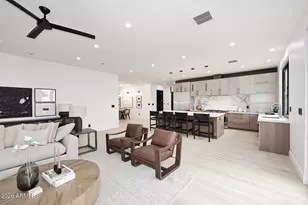 3106 N Valencia Ln, Phoenix, AZ 85018 - Photo 12