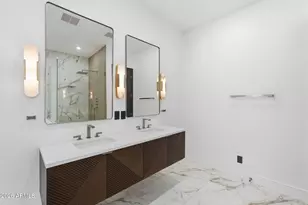 3106 N Valencia Ln, Phoenix, AZ 85018 - Photo 30