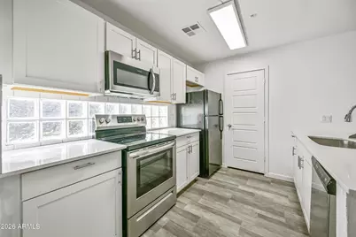 3065 N 67th Avenue #137, Phoenix, AZ 85033 - Photo 8