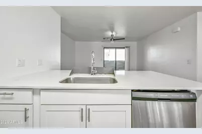 3065 N 67th Avenue #137, Phoenix, AZ 85033 - Photo 10