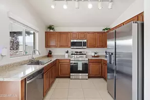 2013 W Prospector Way, San Tan Valley, AZ 85144 - Photo 10