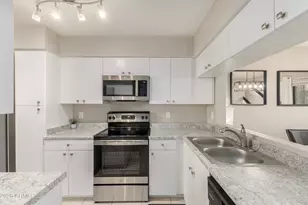 1718 S Longmore St, Mesa, AZ 85202 - Photo 2