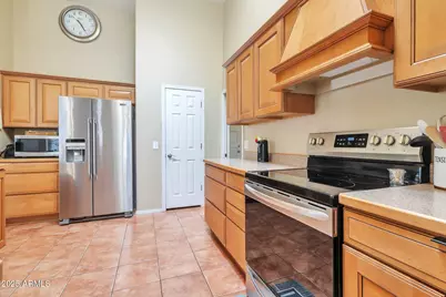 6102 W Shangri La Road, Glendale, AZ 85304 - Photo 10